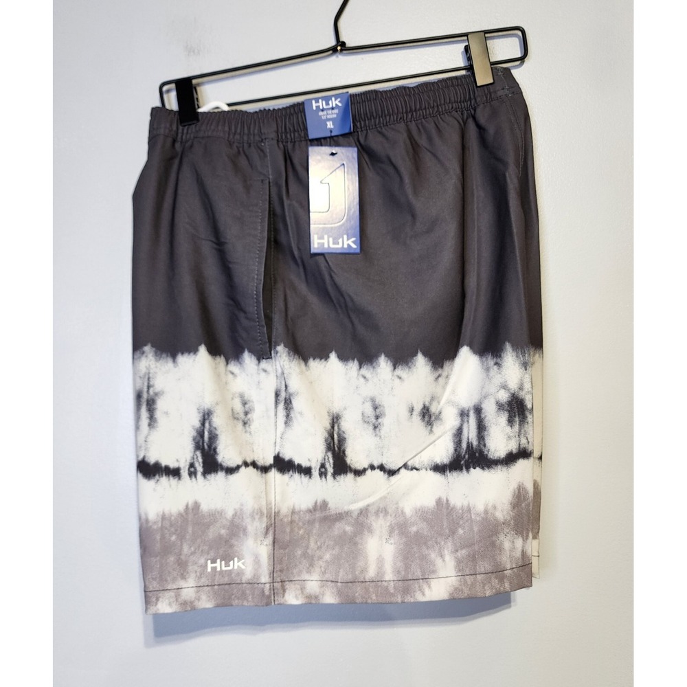Huk Swim Fishing Mens Size XL Above the Knee 5.5" Lined Salt Dye Volley Shorts